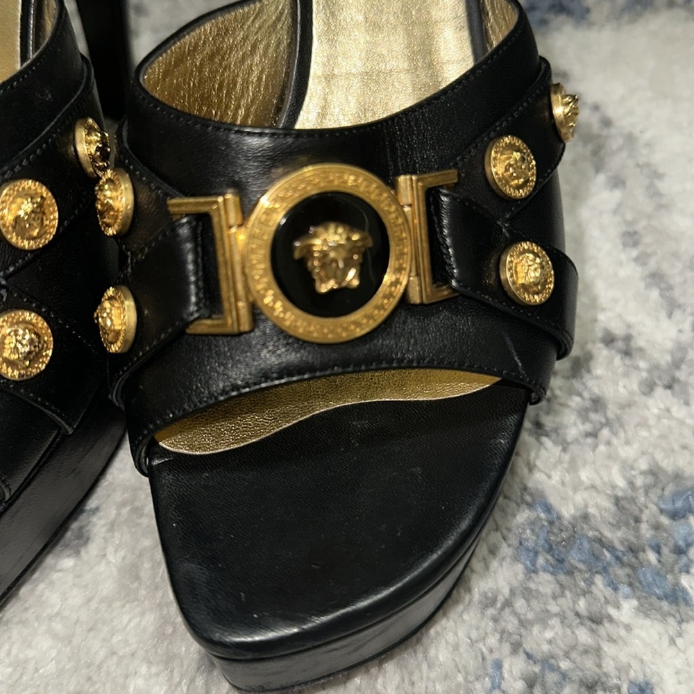 GIANNI VERSACE TRIBUTE MEDUSA BLACK LEATHER SLIDES HEELS Size 10 - Picture 6 of 13